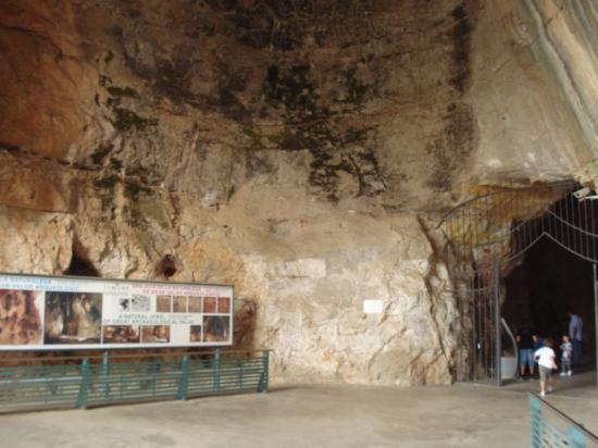 La Cueva de las Calaveras